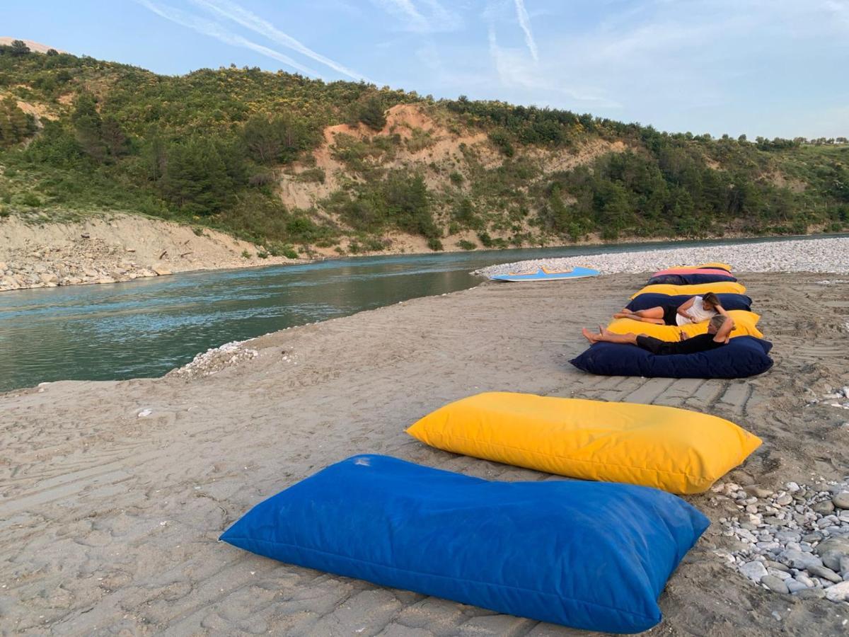 Bujtina Vjosa Hotel Memaliaj Екстериор снимка